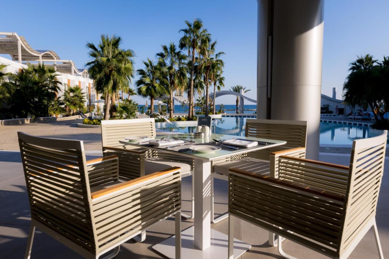 Radisson Beach Resort Larnaca Exterior foto