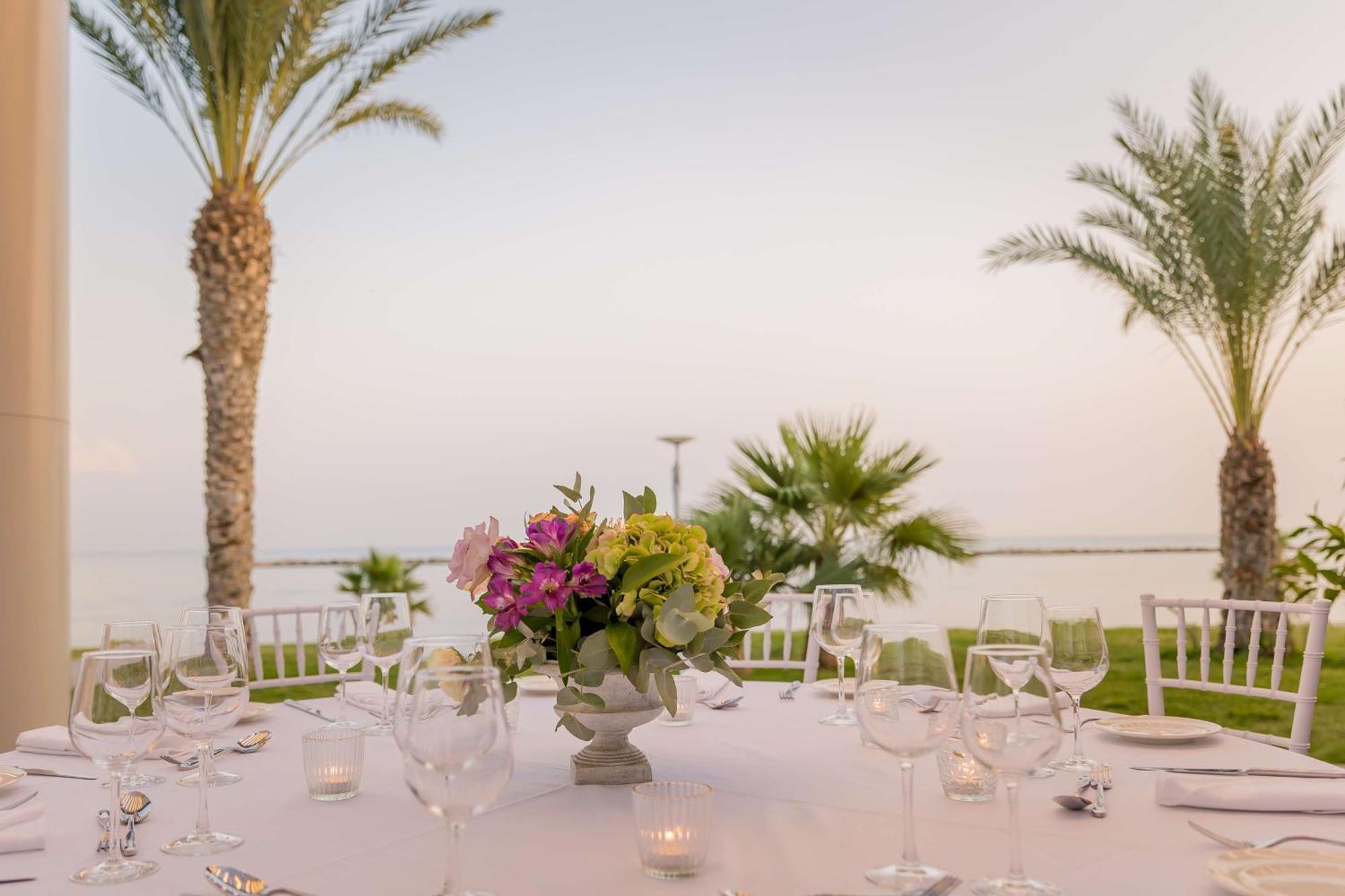 Radisson Beach Resort Larnaca Exterior foto