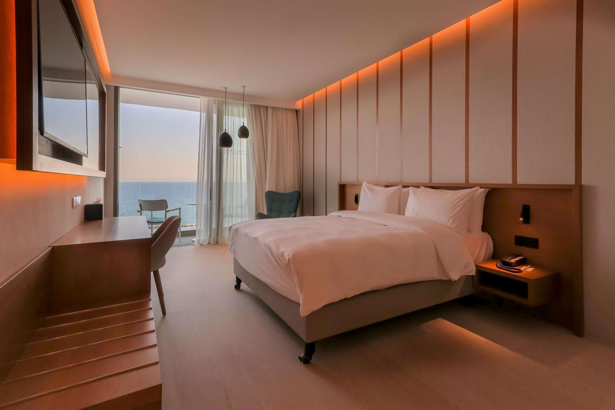 Radisson Beach Resort Larnaca Exterior foto