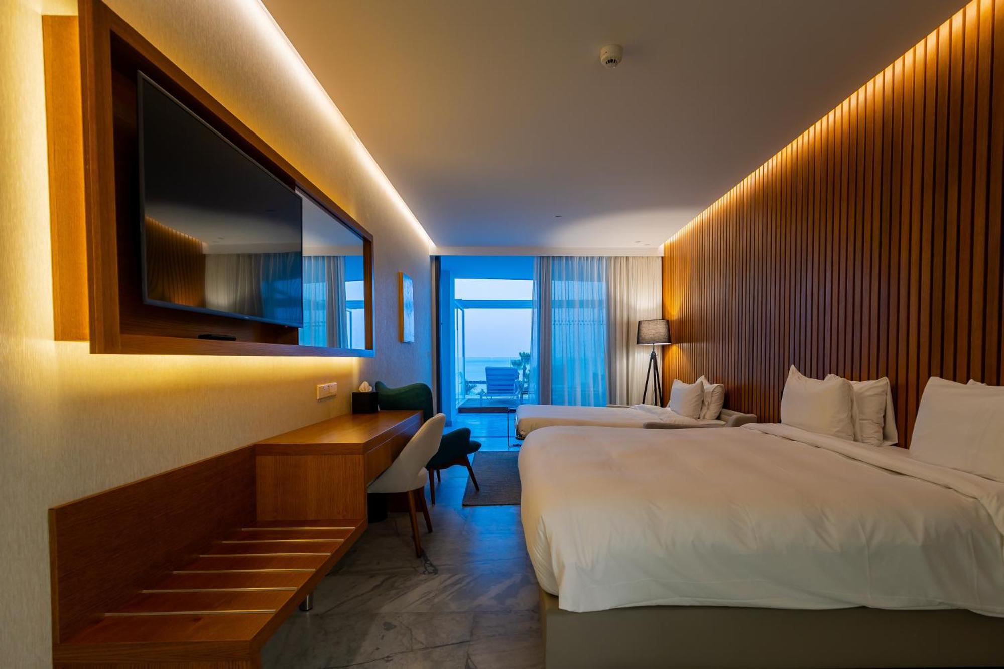 Radisson Beach Resort Larnaca Exterior foto