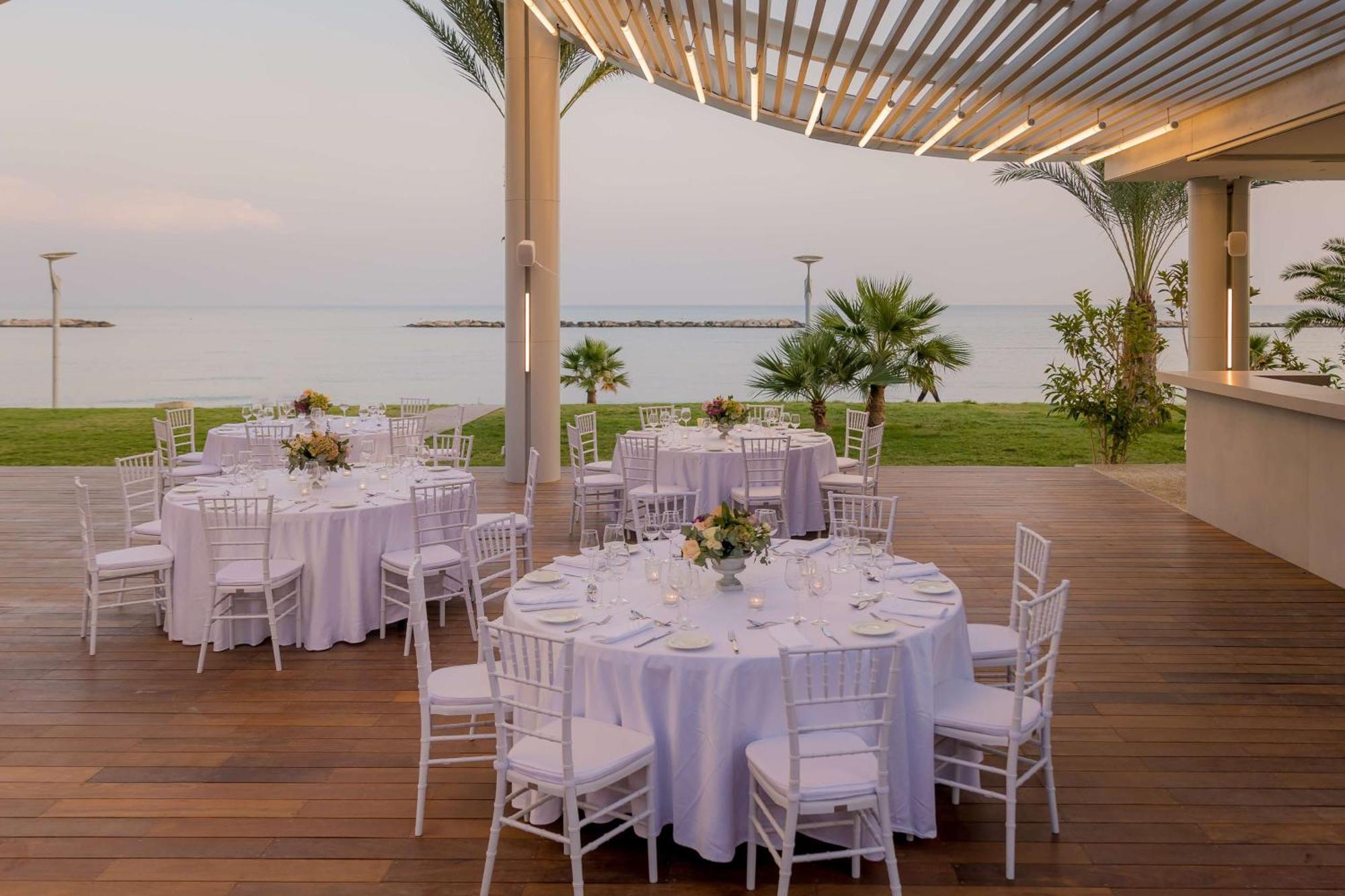 Radisson Beach Resort Larnaca Exterior foto