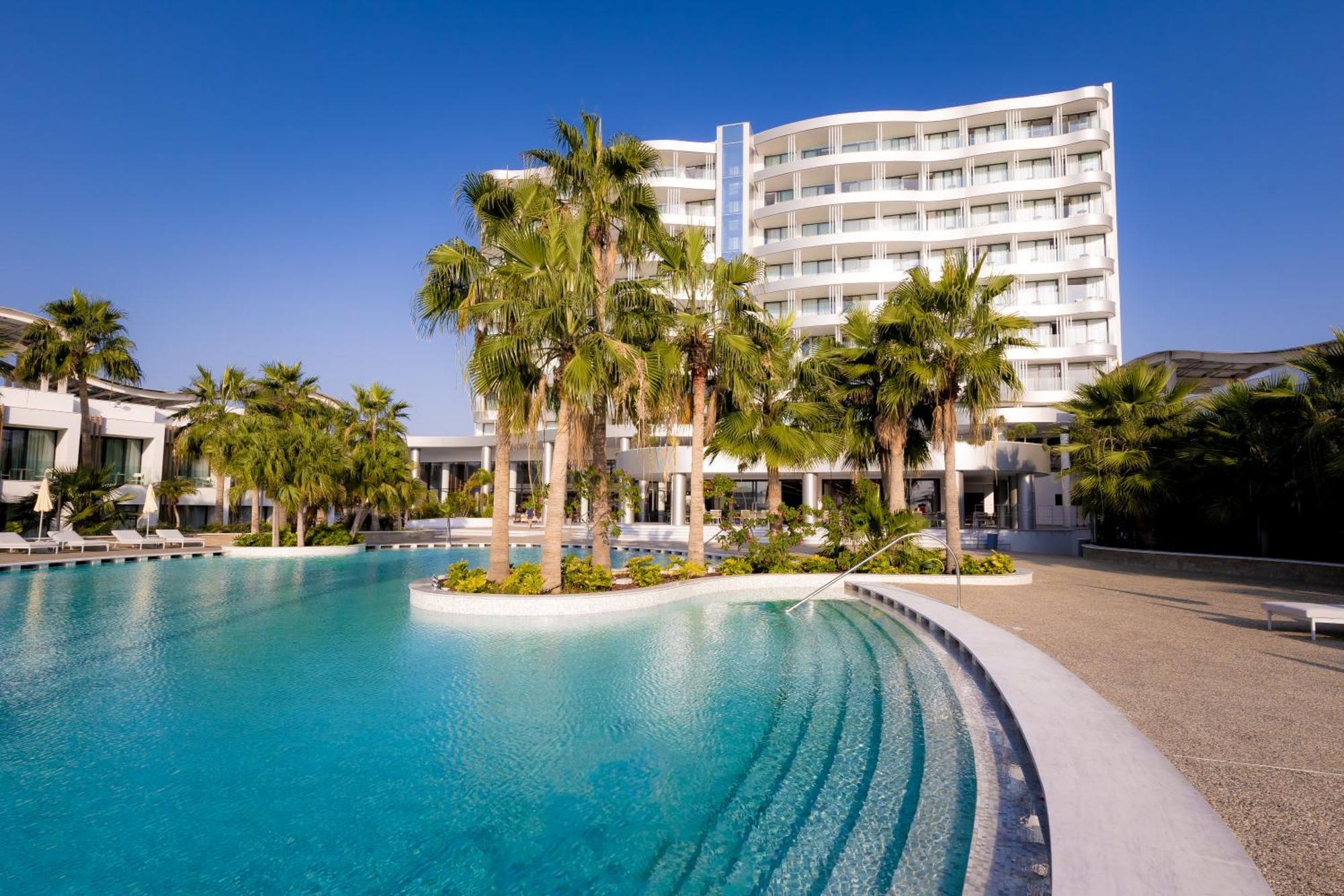 Radisson Beach Resort Larnaca Exterior foto