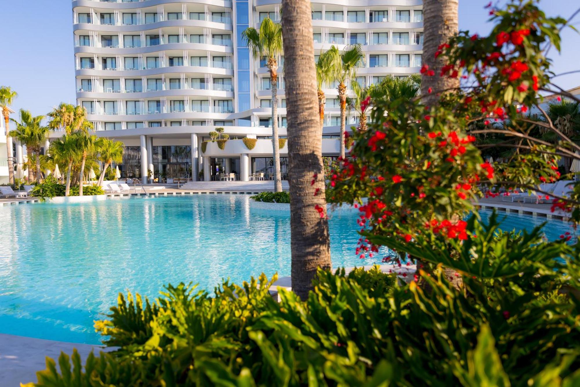 Radisson Beach Resort Larnaca Exterior foto