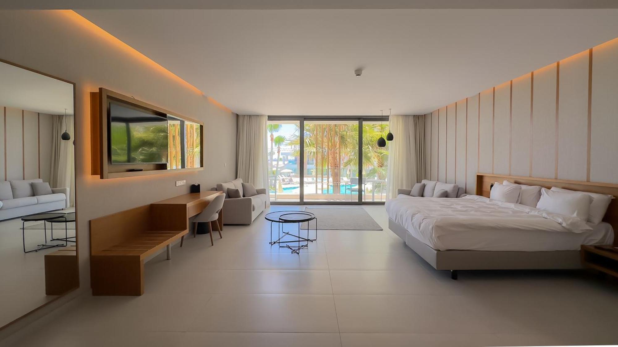 Radisson Beach Resort Larnaca Exterior foto