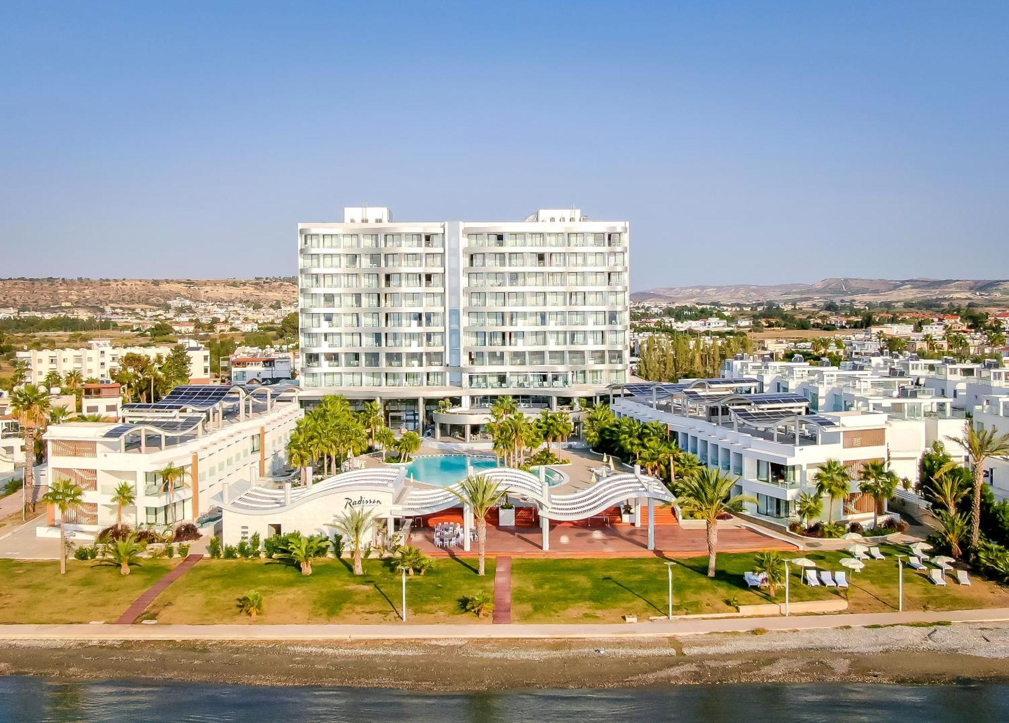 Radisson Beach Resort Larnaca Exterior foto