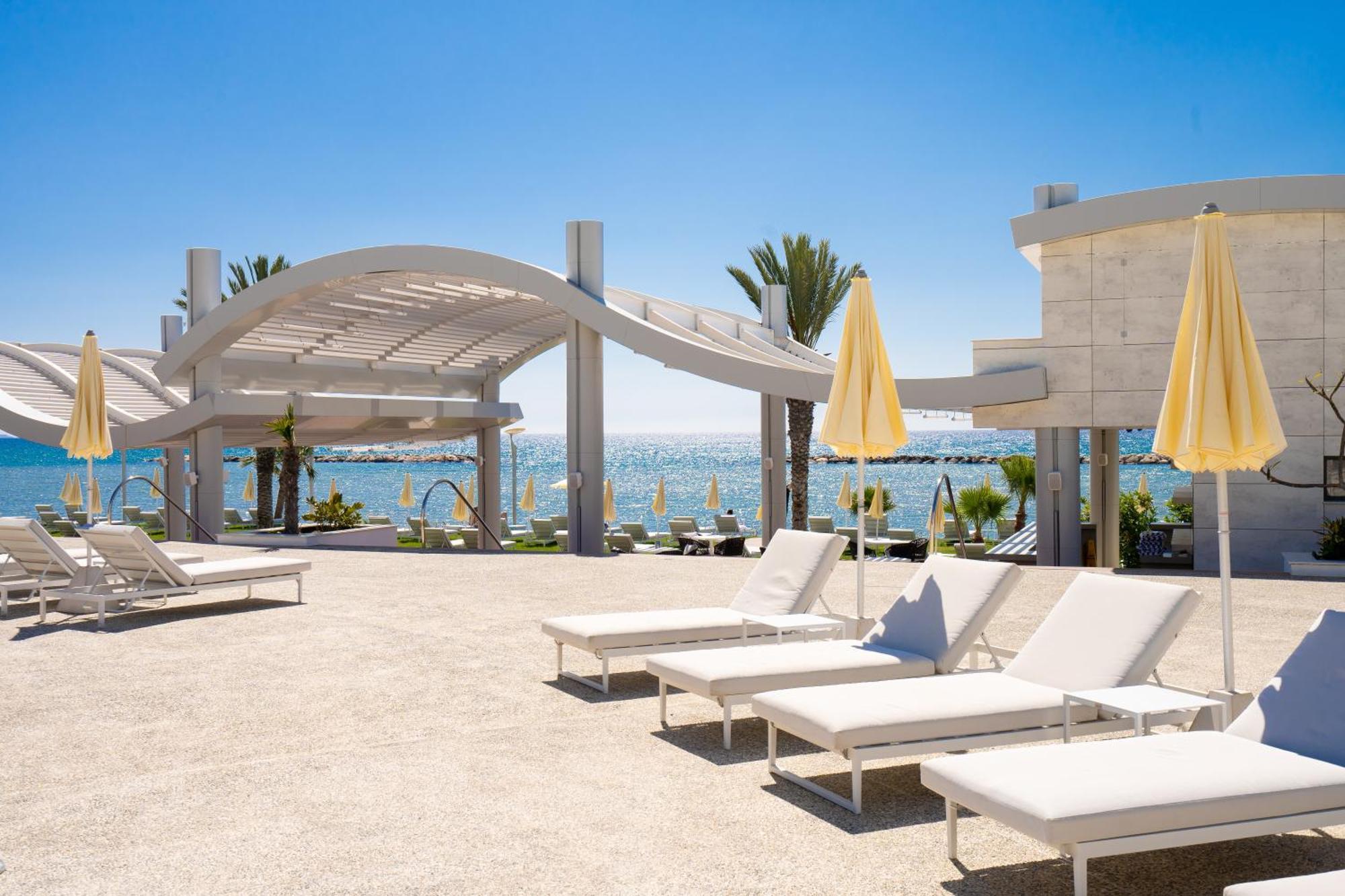 Radisson Beach Resort Larnaca Exterior foto