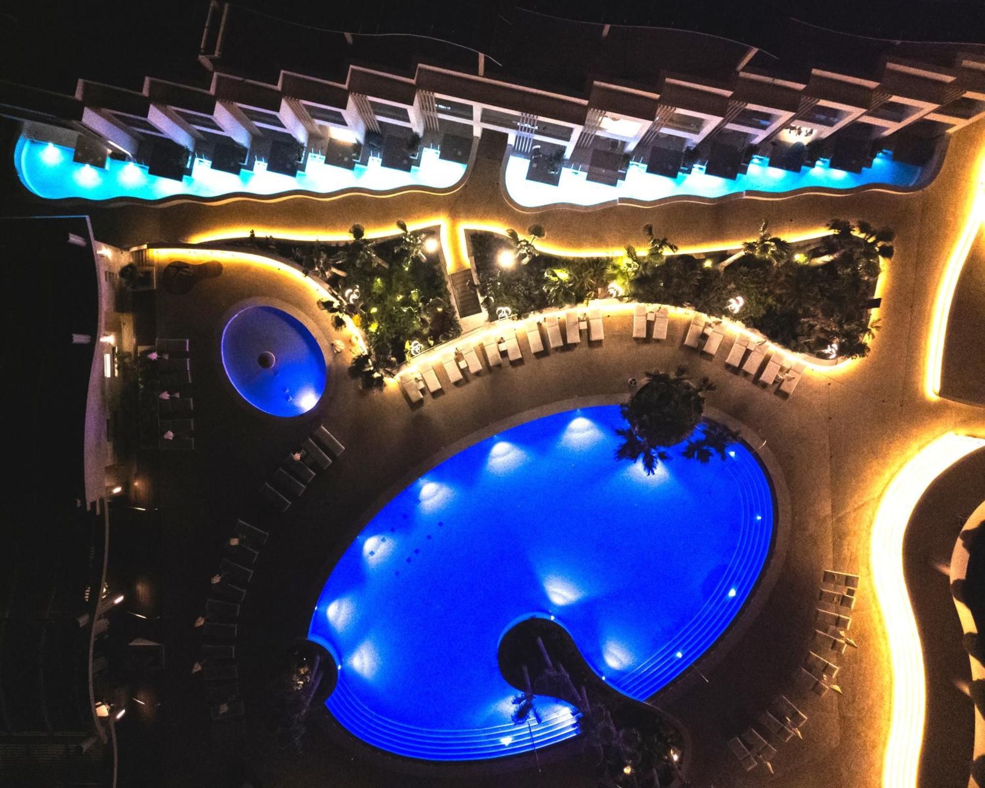 Radisson Beach Resort Larnaca Exterior foto
